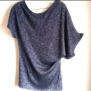 Asymmetrical light knit Top